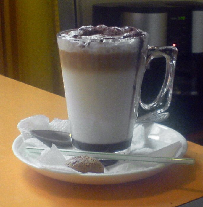 BEYAZ ÇİKOLATALI MOCHA